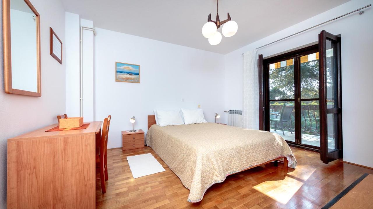 Apartments Maller Ровінь Екстер'єр фото