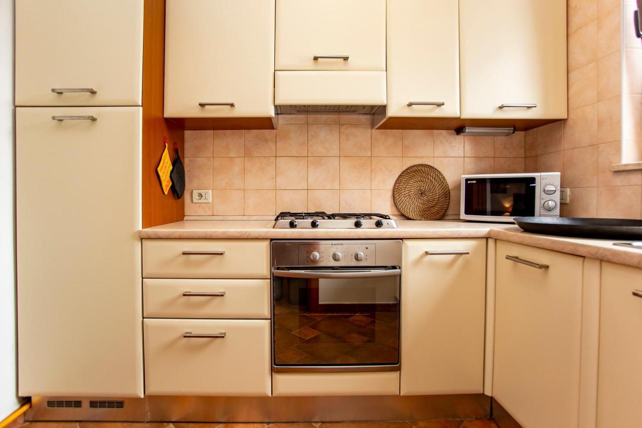 Apartments Maller Ровінь Екстер'єр фото