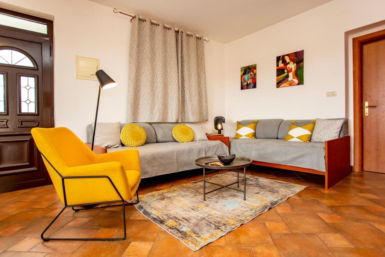 Apartments Maller Ровінь Екстер'єр фото