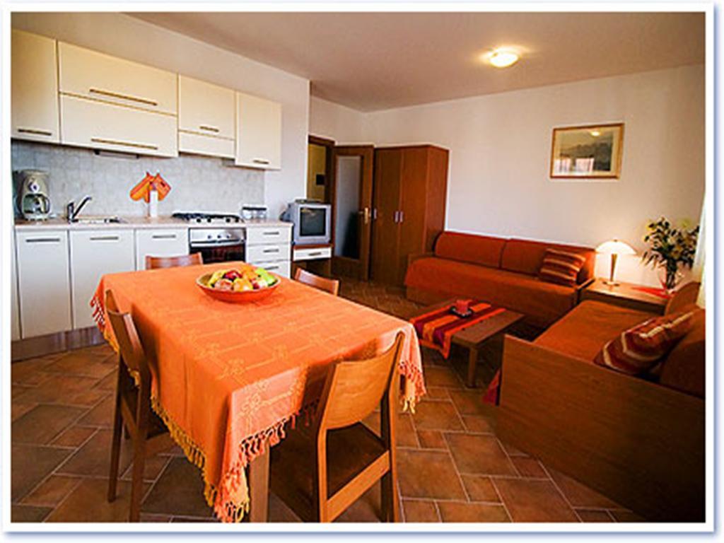 Apartments Maller Ровінь Екстер'єр фото