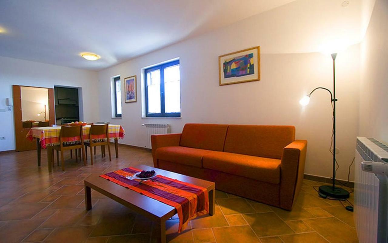 Apartments Maller Ровінь Екстер'єр фото